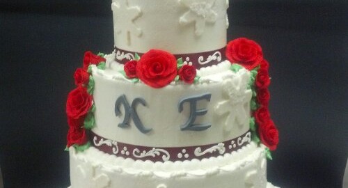 Holiday Themed Wedding Cake