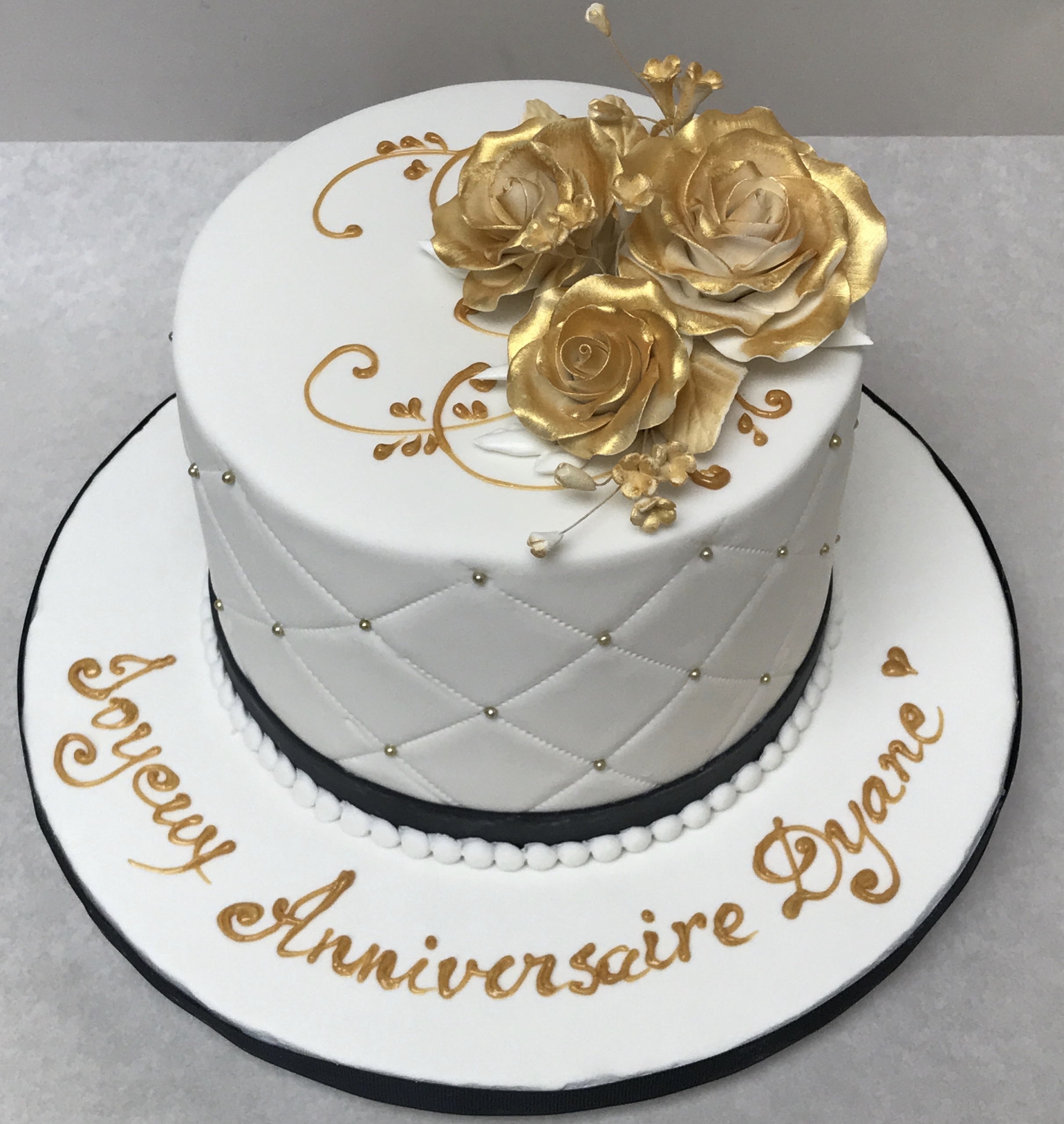 Diamond Anniversary Cake - Dream Cake Studio
