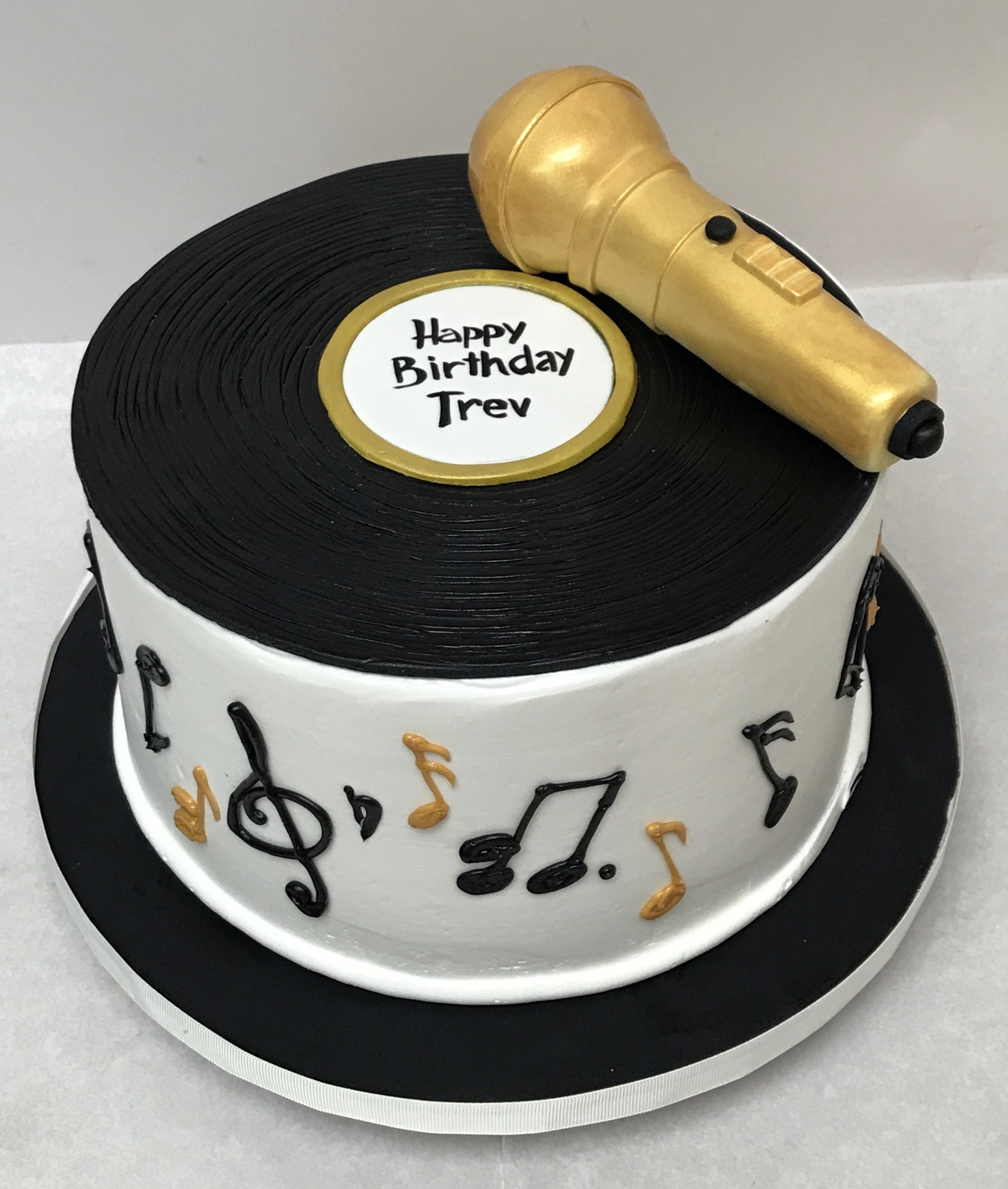 microphone birthday cake ideas